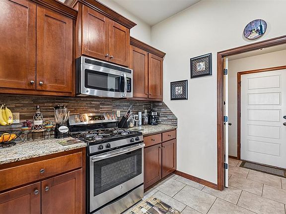 5th image of 10917 SW 30th Ter