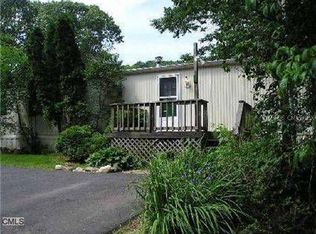 1 Blueberry Ln, Danbury, CT 06810