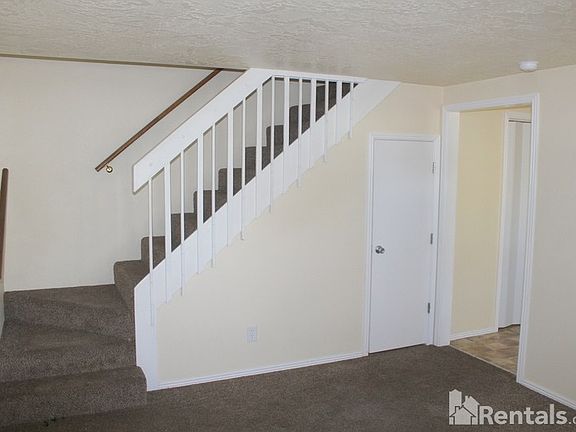 3rd image of 719 E Sherman Ave