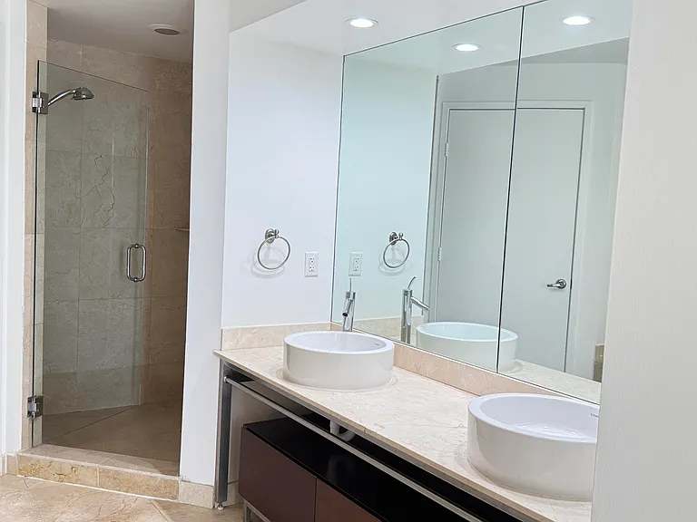 16275 Collins Ave #1004 — Photo 16
