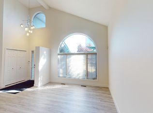 36 Sienna Hills Ct SW, Calgary, AB T3H2W3