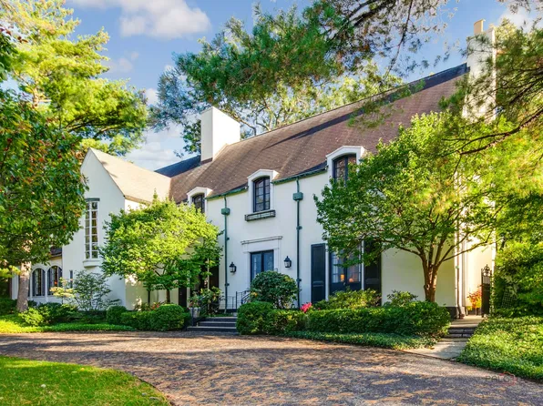 771 Barberry Ln, Lake Forest, IL 60045