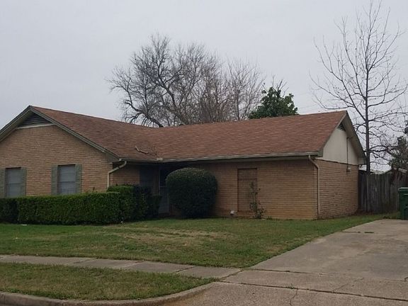 2nd image of 2719 Denise Dr