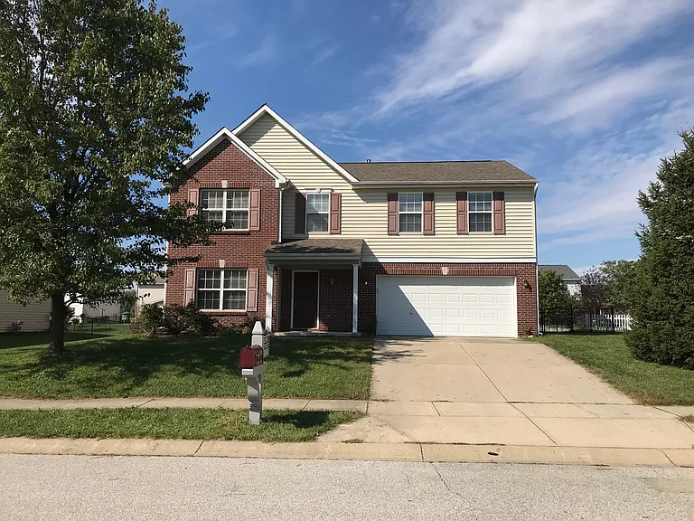 1686 Salina Dr — Photo 1