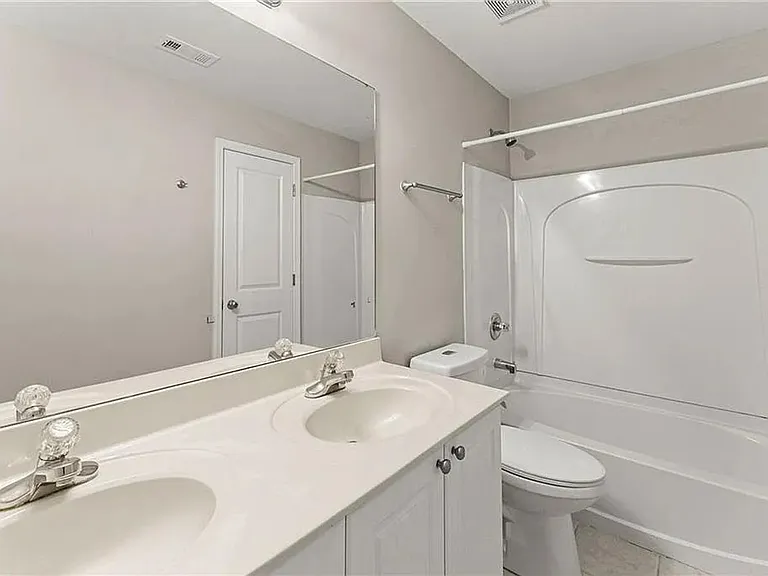 5987 Wellington Ave — Photo 11