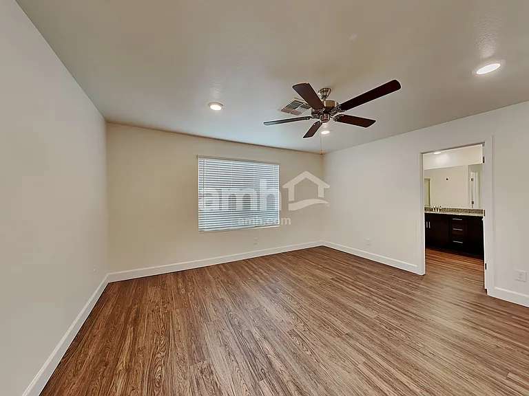 661 W Bosal Dr — Photo 10
