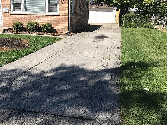 2nd image of 2616 Eisenhower Dr