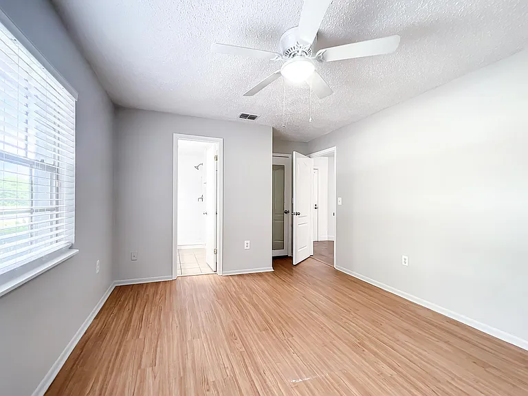 1035 Windway Cir — Photo 12