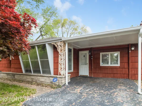244 N Madison Ave, Bradley, IL 60915