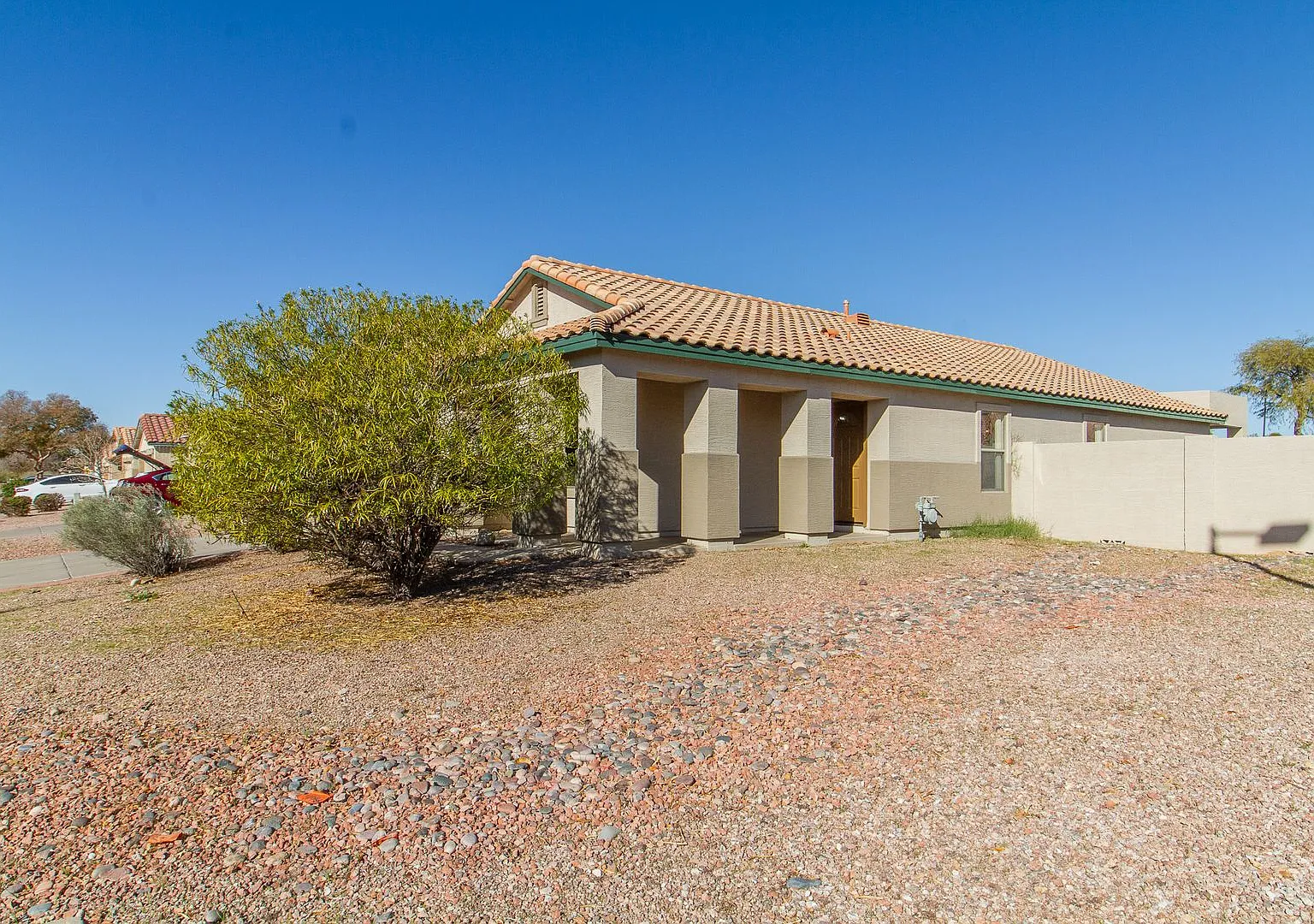 Wonderful property on corner lot!! — Photo 3