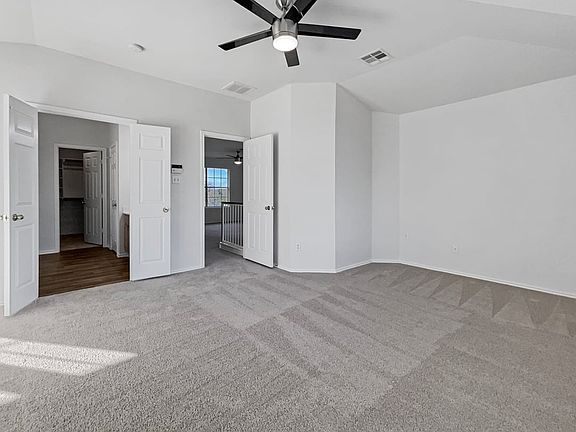 4th image of 10417 Beard Ave