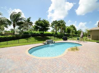 10462 Whitewind, Boynton Beach, FL 33473