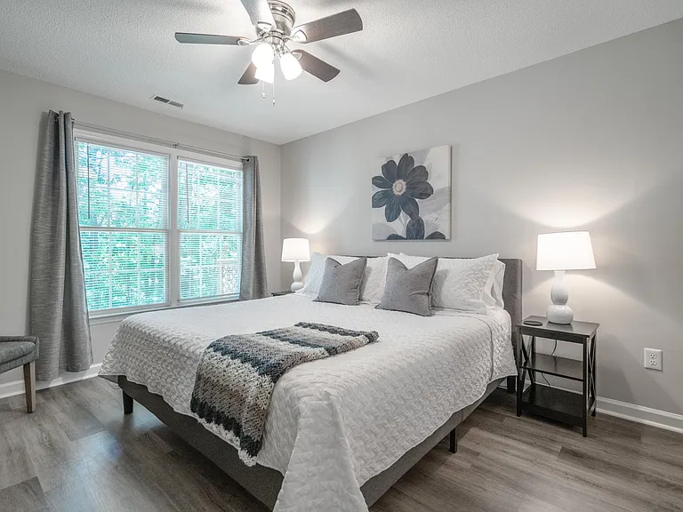 144 Lake Hollow Cir — Photo 10