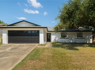1021 Espana Dr, Portland, TX 78374