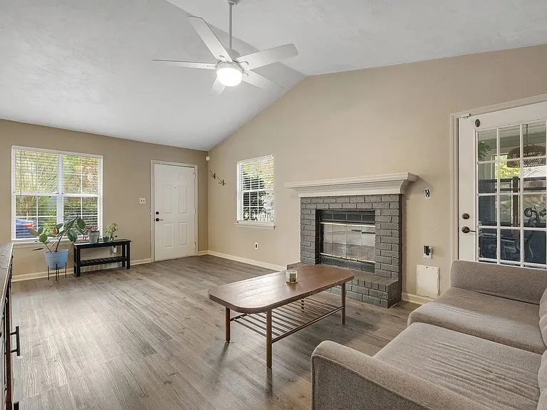 1552 Cinnamon Bear Cir — Photo 6