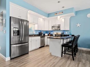 128 Ashworth Ave #203, Hampton, NH 03842