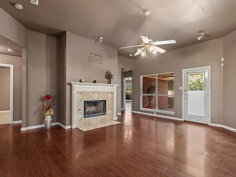 2713 Wild Grove Ln — Photo 17