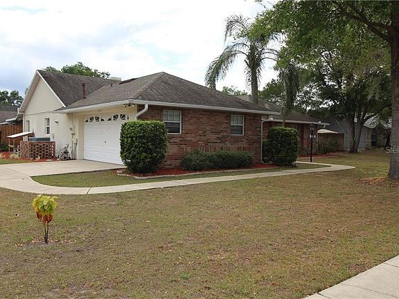 3rd image of 433 Berwick Cir