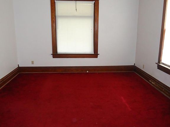 1st Floor 1st Bedroom