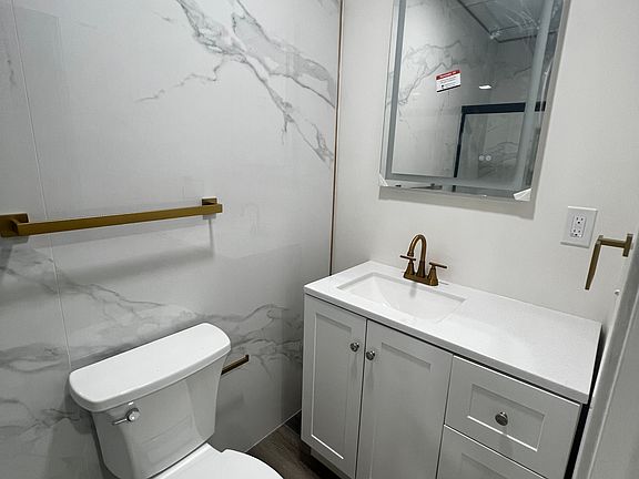 4th image of 1111 14th St NW #606