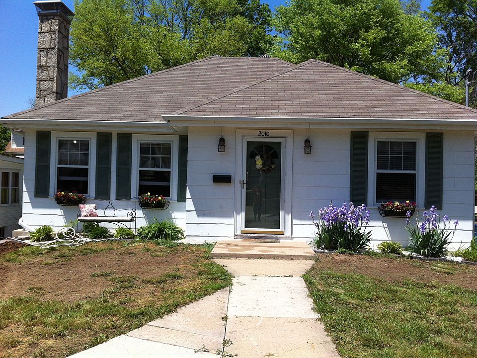 1st image of 2010 Meadow Ln