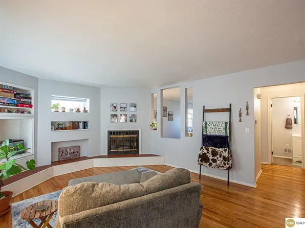 6518-6520 Sprague St, Omaha, NE 68104