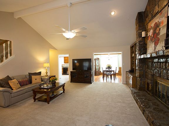 A view of the Greatroom into the dining room