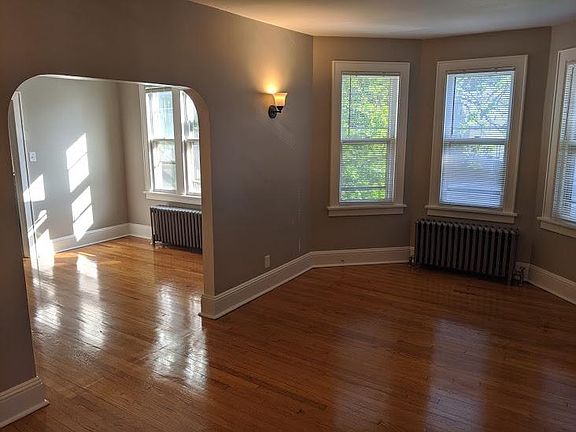 4th image of 123 S Main Ave APT 4