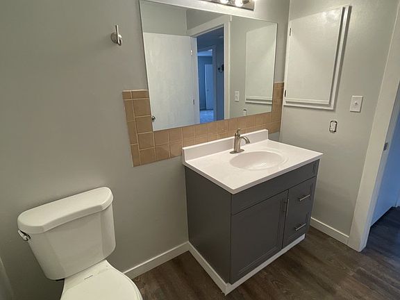 5th image of 540 N 4th St APT 5