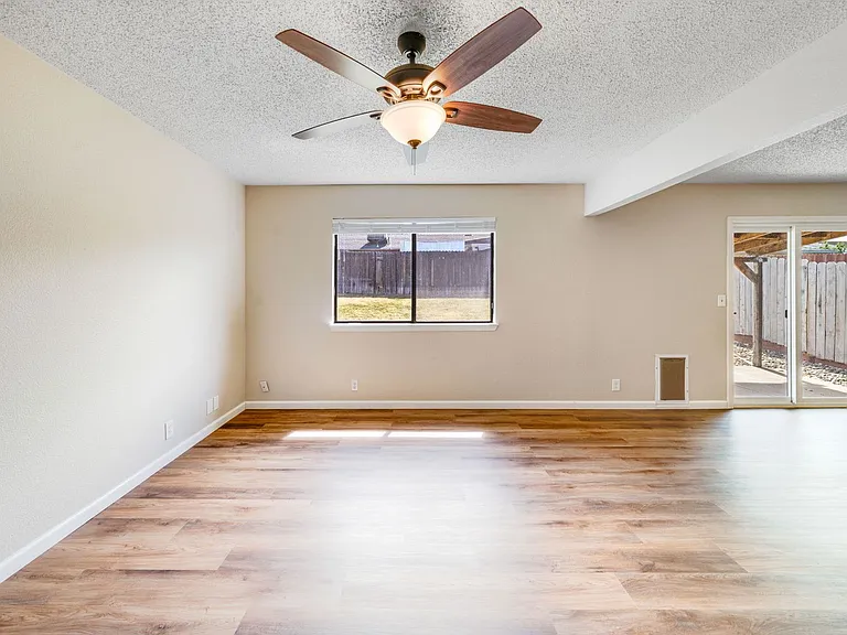 8338 Willow Tree Way — Photo 13
