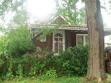 1st image of 743 E Lucius Ave