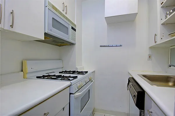 Rented by Corcoran | media 21