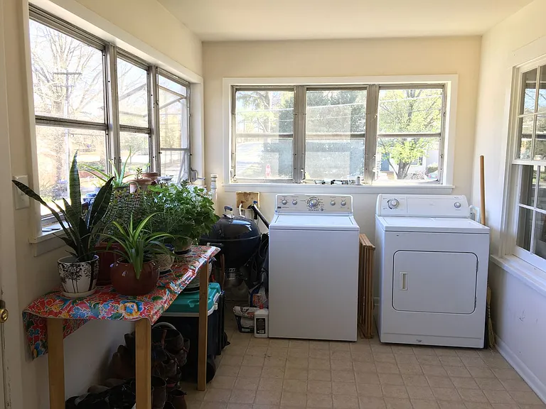 100 Caldwell St — Photo 10