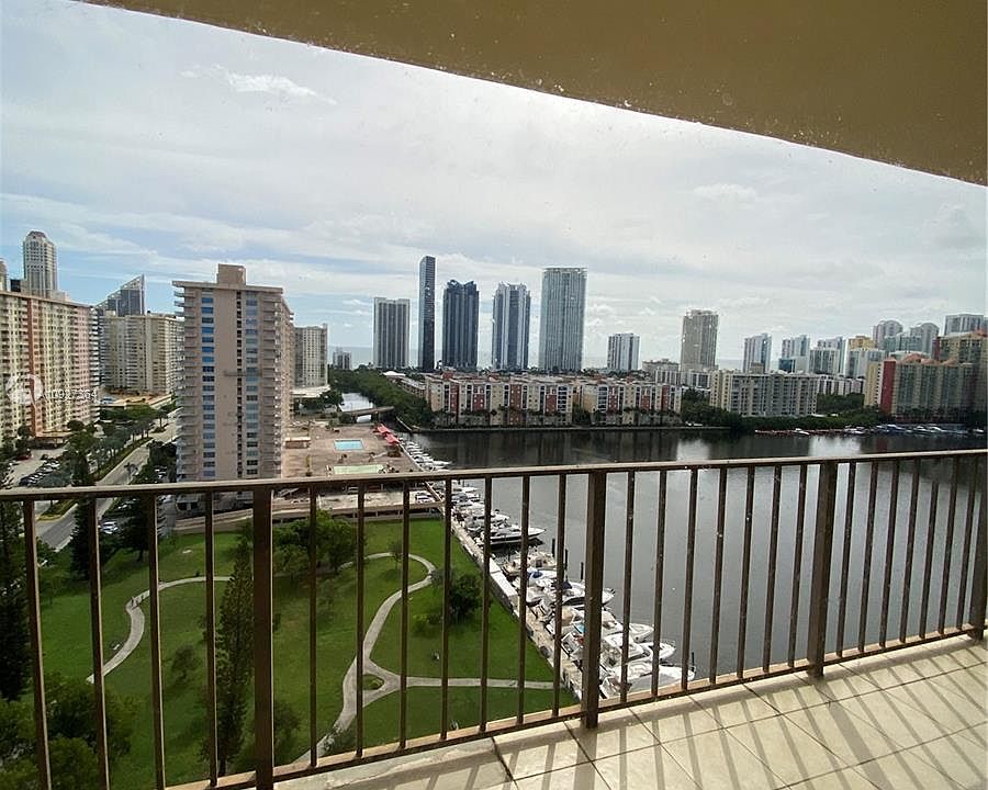 1st image of 290 174th St APT 1916