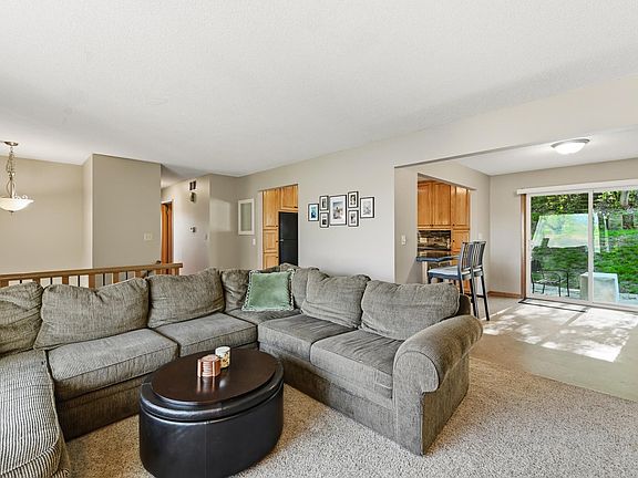 5th image of 2332 11th Ave NW
