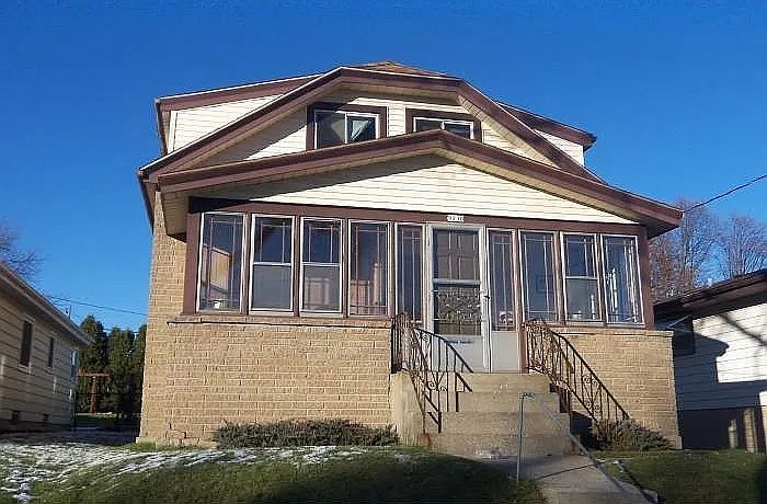 Built in 1920...Great craftsmanship and maintained superbly through the years.