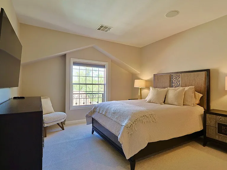 12047 Oakland Hills Dr — Photo 54