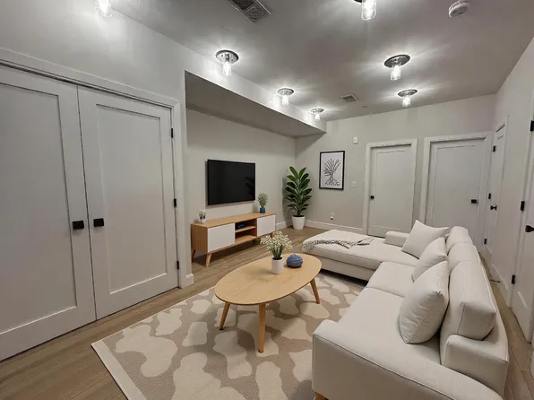 106 Bremen St, Boston, MA