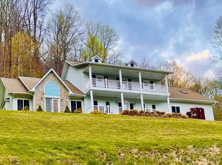 302 Davy Crockett Dr, Maggie Valley, NC 28751