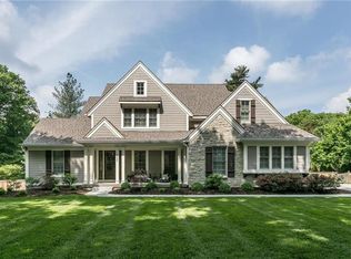 9420 Manor Rd, Leawood, KS 66206