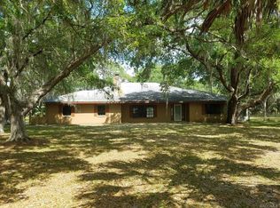 8901 N Maple Ave, Crystal River, FL 34428