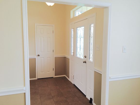 Entry off Formal Dining