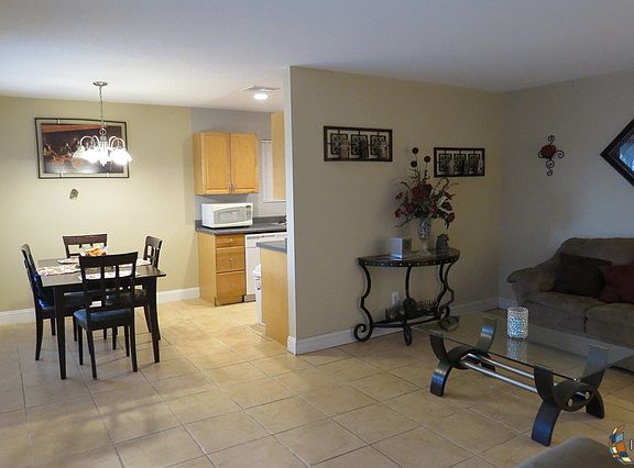 3rd image of 640 Emilia Dr