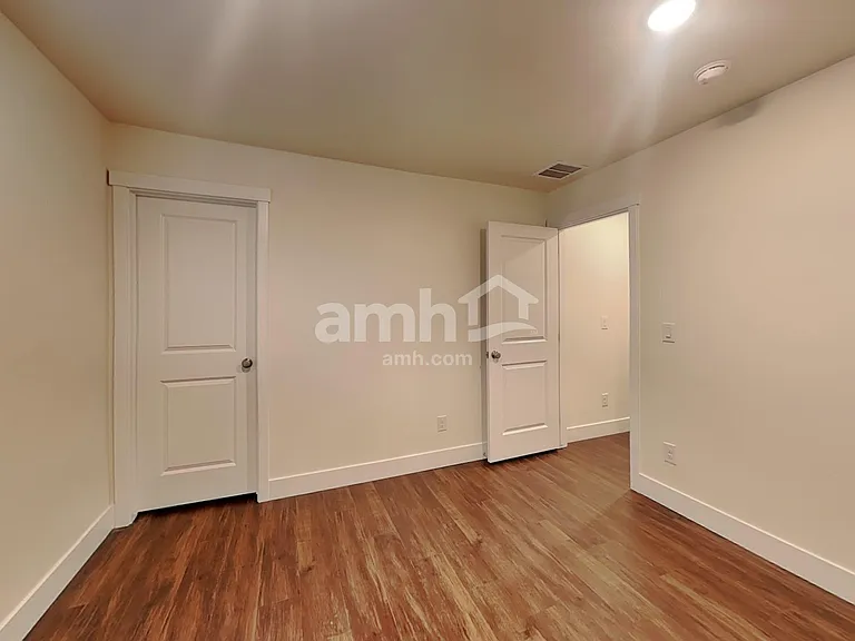 1559 N Garnet Creek Ave — Photo 20