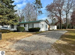 9166 Evergreen Rd, Gladwin, MI 48624