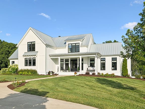 9th image of 2650 Finley Ridge Rd