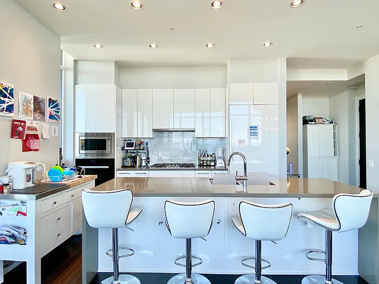5628 Birney Ave #Penthouse X — Photo 11