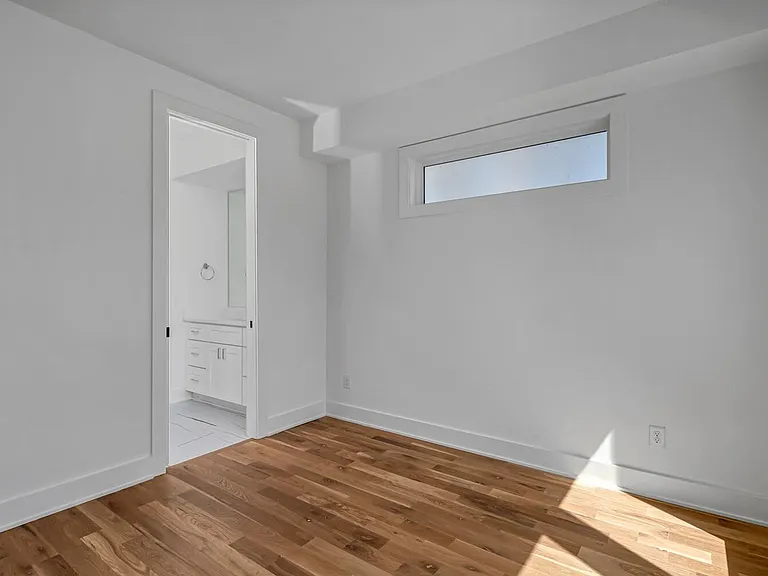 1934 Britt Pl — Photo 17