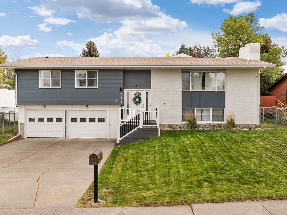 1st image of 912 25th Ave SW