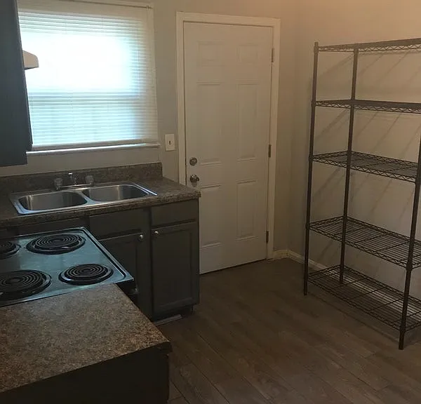 2059 Detroit Ave NW — Photo 3